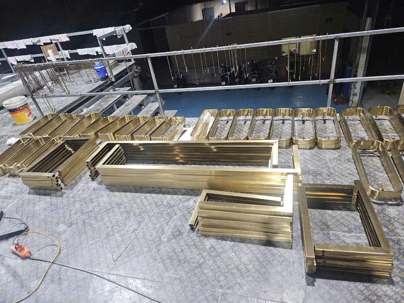 gia công xi mạ inox mạ vàng cao cấp